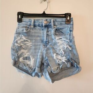 American eagle curvy mom short Distressed jean shorts size 000